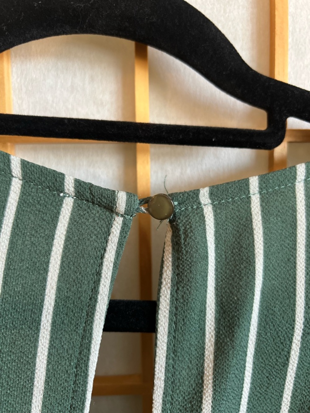 Monteau Green Striped Jumpsuit Medium Sleeveless Wide Leg Button Front Pockets - Picture 10 of 13